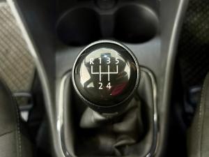 Volkswagen Polo Vivo hatch 1.4 Life - Image 12