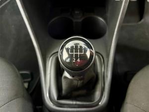 Volkswagen Polo Vivo hatch 1.4 Comfortline - Image 12