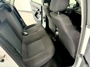 Volkswagen Polo Vivo hatch 1.4 Comfortline - Image 14