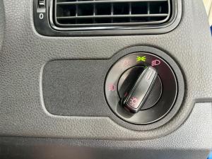 Volkswagen Polo Vivo hatch 1.6 Comfortline auto - Image 11