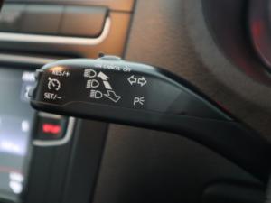 Volkswagen Polo sedan 1.4 Comfortline - Image 21