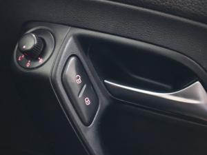 Volkswagen Polo sedan 1.4 Comfortline - Image 24