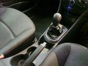Hyundai Accent hatch 1.6 Fluid - Image 5