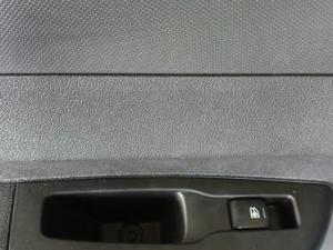 Renault Kwid 1.0 Techno manual - Image 8
