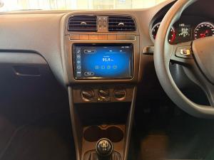 Volkswagen Polo Vivo hatch 1.4 Life - Image 14