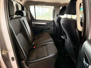 Toyota Hilux 2.8GD-6 double cab Raider auto - Image 10