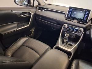 Toyota RAV4 2.0 GX auto - Image 12
