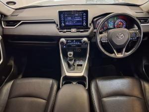 Toyota RAV4 2.0 GX auto - Image 8