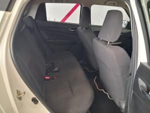 Suzuki Swift 1.2 GLX manual - Image 13