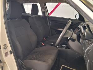 Suzuki Swift 1.2 GLX manual - Image 15