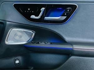 Mercedes-Benz C-Class C43 - Image 10