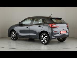 Toyota Starlet 1.5 XS auto - Image 21