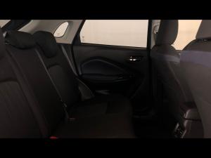 Toyota Starlet 1.5 XR manual - Image 12