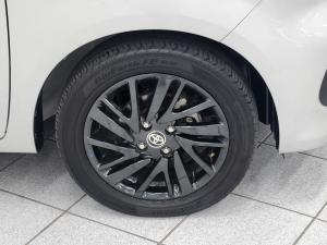 Toyota Vitz 1.0 XR manual - Image 10