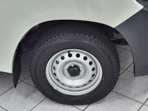 Toyota Hilux 2.0 single cab S (aircon) - Image 8