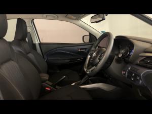 Toyota Starlet 1.5 XR auto - Image 10