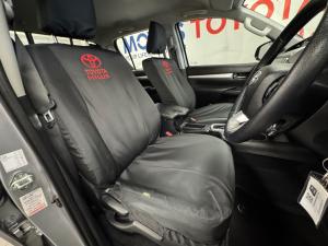 Toyota Hilux 2.8GD-6 double cab 4x4 Raider auto - Image 15
