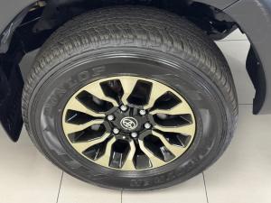 Toyota Hilux 2.8GD-6 double cab 4x4 Raider auto - Image 18