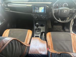 Toyota Hilux 2.8GD-6 Xtra cab 4x4 Legend 50 auto - Image 6