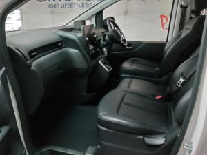 Hyundai Staria 2.2D Executive 9-seater - Image 7