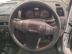 Isuzu D-Max Gen 6 250c single cab Fleetside - Image 8