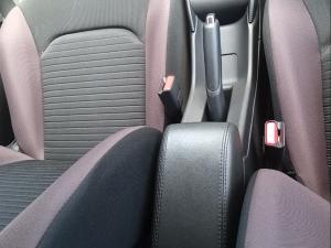 Toyota Starlet Cross 1.5 XS auto - Image 12