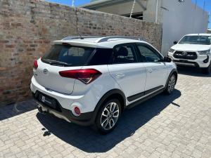 Hyundai i20 Active 1.4 Fluid - Image 2