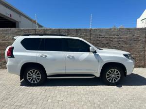 Toyota Land Cruiser Prado 4.0 VX-L - Image 3