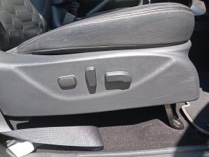 Nissan Navara 2.5DDTi double cab LE Plus - Image 17