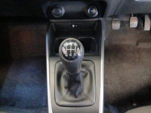 Toyota Starlet Cross 1.5 XR manual - Image 13