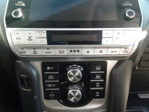 Toyota Prado VX-L 2.8GD automatic - Image 15