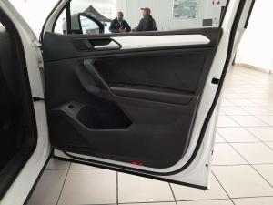 Volkswagen Tiguan 2.0 TDI Comfortline 4/MOT DSG - Image 14