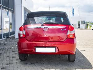 Toyota Etios hatch 1.5 Sport - Image 4
