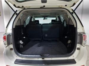 Toyota Fortuner 3.0D-4D 4x4 Ltd edition auto - Image 5