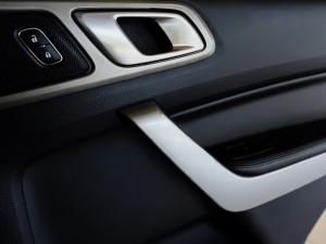 Ford Everest 2.0SiT XLT - Image 12