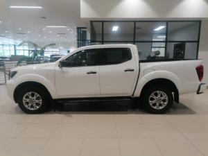 Nissan Navara 2.5DDTi double cab SE Plus 4x4 - Image 2