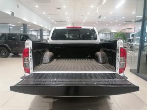 Nissan Navara 2.5DDTi double cab SE Plus 4x4 - Image 5