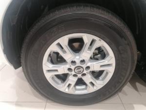 Nissan Navara 2.5DDTi double cab SE Plus 4x4 - Image 7