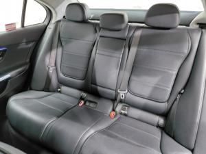 Mercedes-Benz C-Class C200 Avantgarde - Image 6