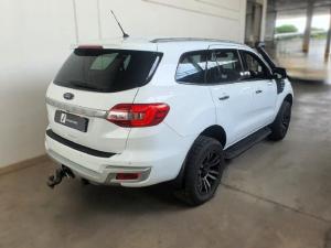 Ford Everest 2.2TDCi XLT - Image 3