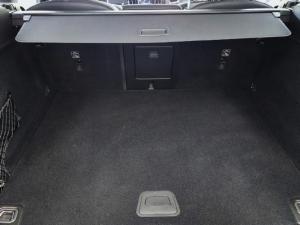 Volvo XC60 B5 AWD Essential - Image 8