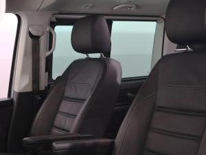 Volkswagen Caravelle 2.0BiTDI Highline 4Motion - Image 23