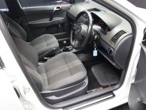 Volkswagen Polo Vivo hatch 1.4 Street - Image 9