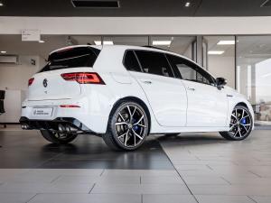 Volkswagen Golf R - Image 10