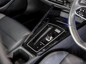 Volkswagen Golf R - Image 14