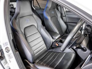 Volkswagen Golf R - Image 17