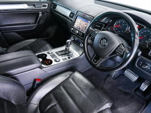 Volkswagen Touareg V6 TDI Luxury - Image 14