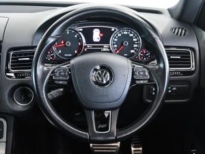 Volkswagen Touareg V6 TDI Luxury - Image 17
