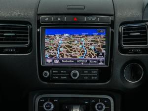 Volkswagen Touareg V6 TDI Luxury - Image 21