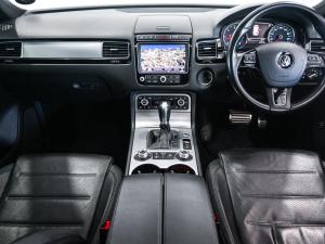Volkswagen Touareg V6 TDI Luxury - Image 22